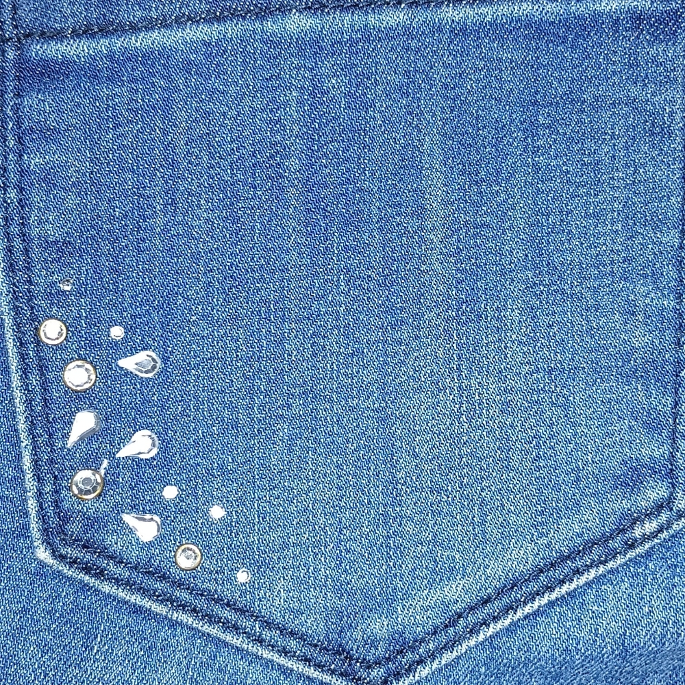 Bebe Ripped capris Jeans - Picture 4 of 8